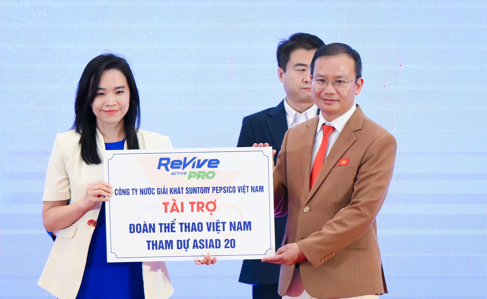 Revive tiếp lửa thể thao Việt c&ugrave;ng chiến dịch &ldquo;Triệu lời đồng h&agrave;nh tiếp sức&rdquo; - Ảnh 4.