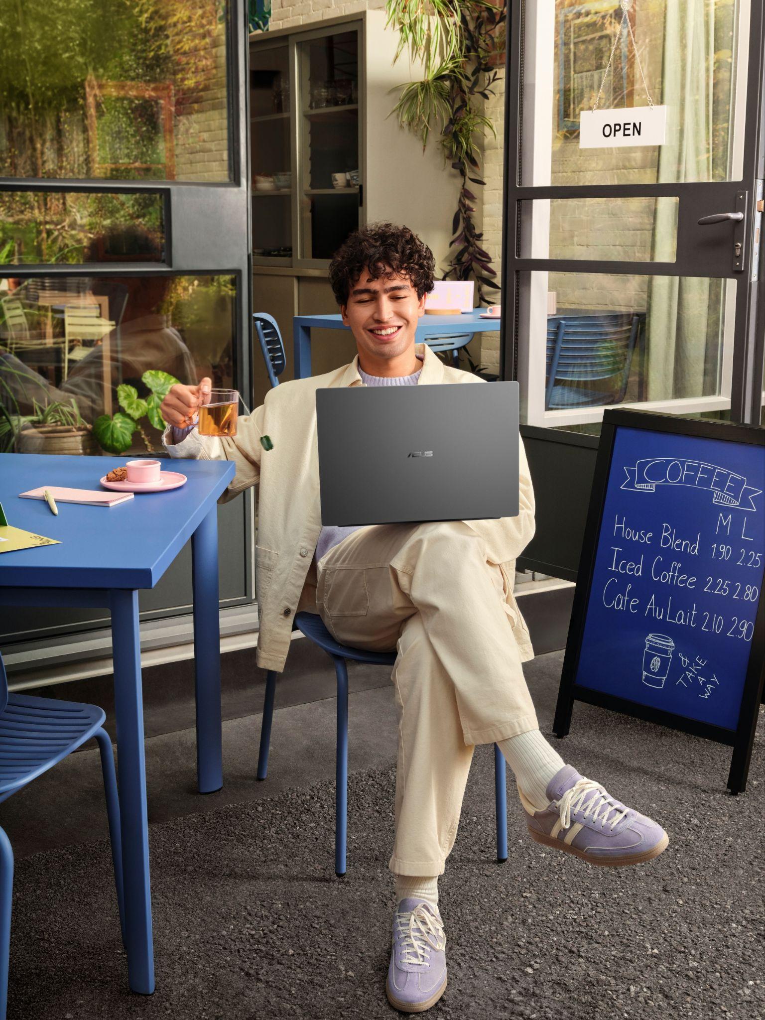 Laptop ngày càng mạnh, nhưng người trẻ lại cần mang theo ít hơn - Ảnh 5.