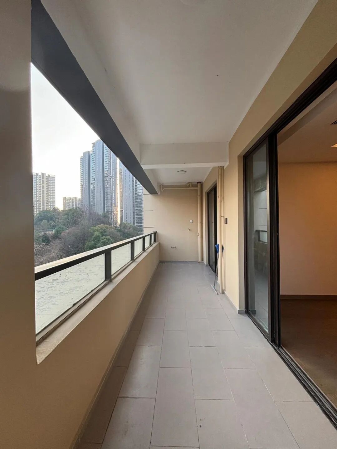 4 nguyên tắc khi mua nhà: Ưu tiên hướng Nam, căn góc, 3 phòng ngủ và tránh 4 vị trí tầng này- Ảnh 4.