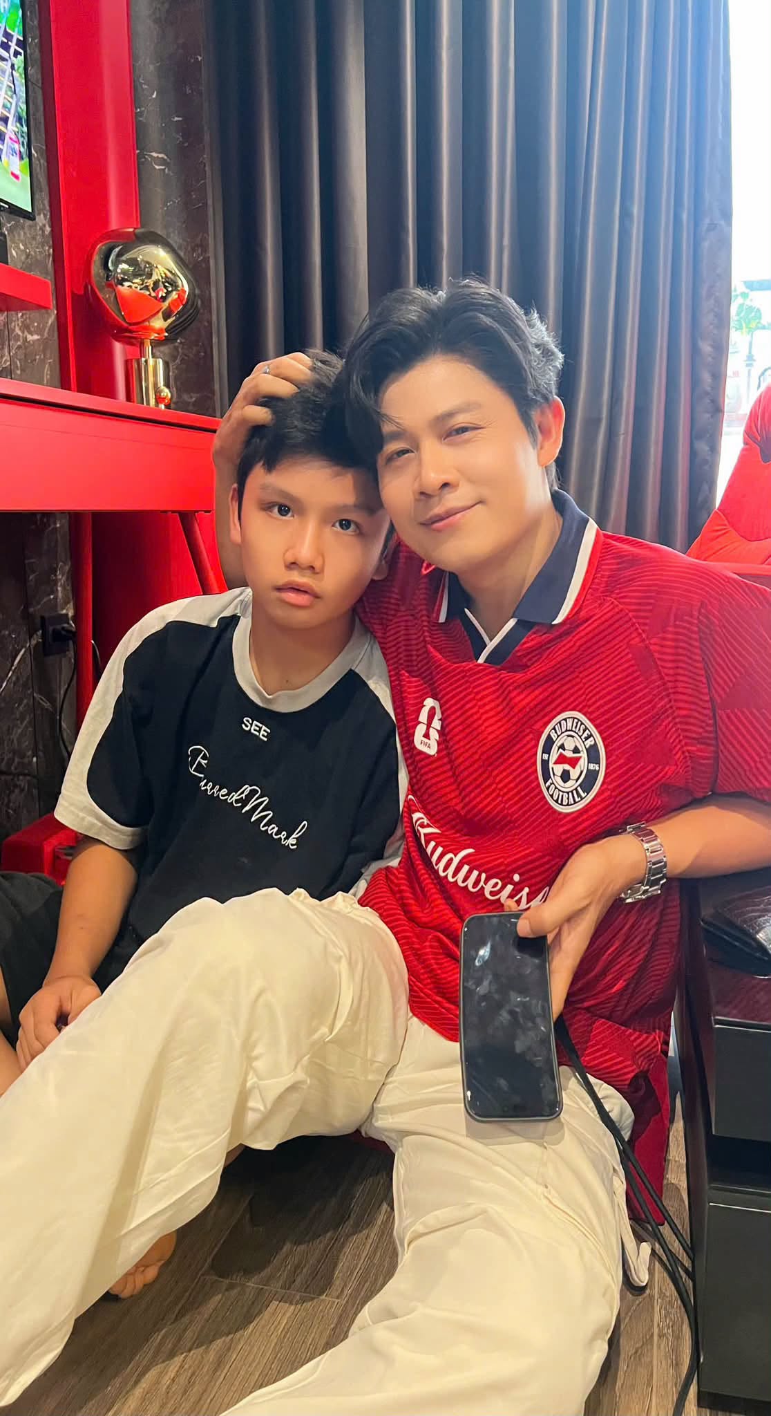 "Cụ" Chung ngo&agrave;i tấu h&agrave;i ra c&ograve;n dạy con cực đỉnh: Tiết lộ b&iacute; quyết để cậu b&eacute; 14 tuổi tự lập từ nhỏ- Ảnh 2.