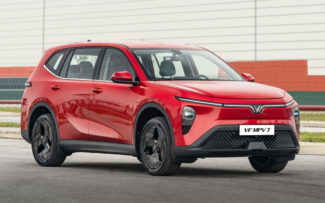 VF MPV 7: &ldquo;L&ecirc;n đời&rdquo; xe điện 7 chỗ với ưu đ&atilde;i hơn 67 triệu đồng- Ảnh 1.