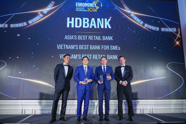 Danh hiệu "Ngân hàng Bán lẻ tốt nhất châu Á" lần đầu tiên được trao cho một ngân hàng Việt Nam - Ảnh 1.