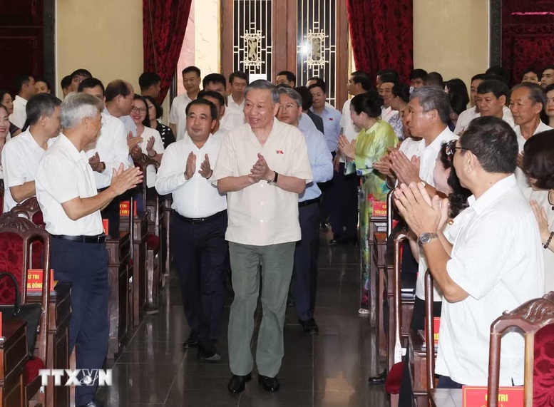Tổng B&iacute; thư, Chủ tịch nước T&ocirc; L&acirc;m: Thủ đ&ocirc; kh&ocirc;ng chỉ ph&aacute;t triển nhanh m&agrave; phải c&oacute; chất lượng, bản sắc v&agrave; ng&agrave;y c&agrave;ng đ&aacute;ng sống- Ảnh 1.