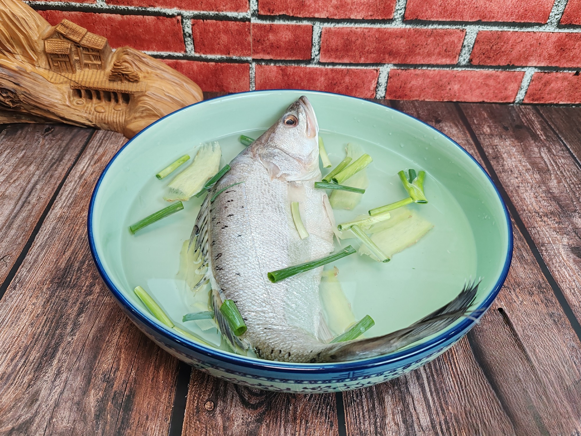 C&aacute; hấp - h&oacute;a ra l&acirc;u nay ch&uacute;ng ta vẫn chưa hấp đ&uacute;ng c&aacute;ch n&ecirc;n khiến thịt c&aacute; dai, nhạt nhẽo v&agrave; tanh nồng- Ảnh 2.