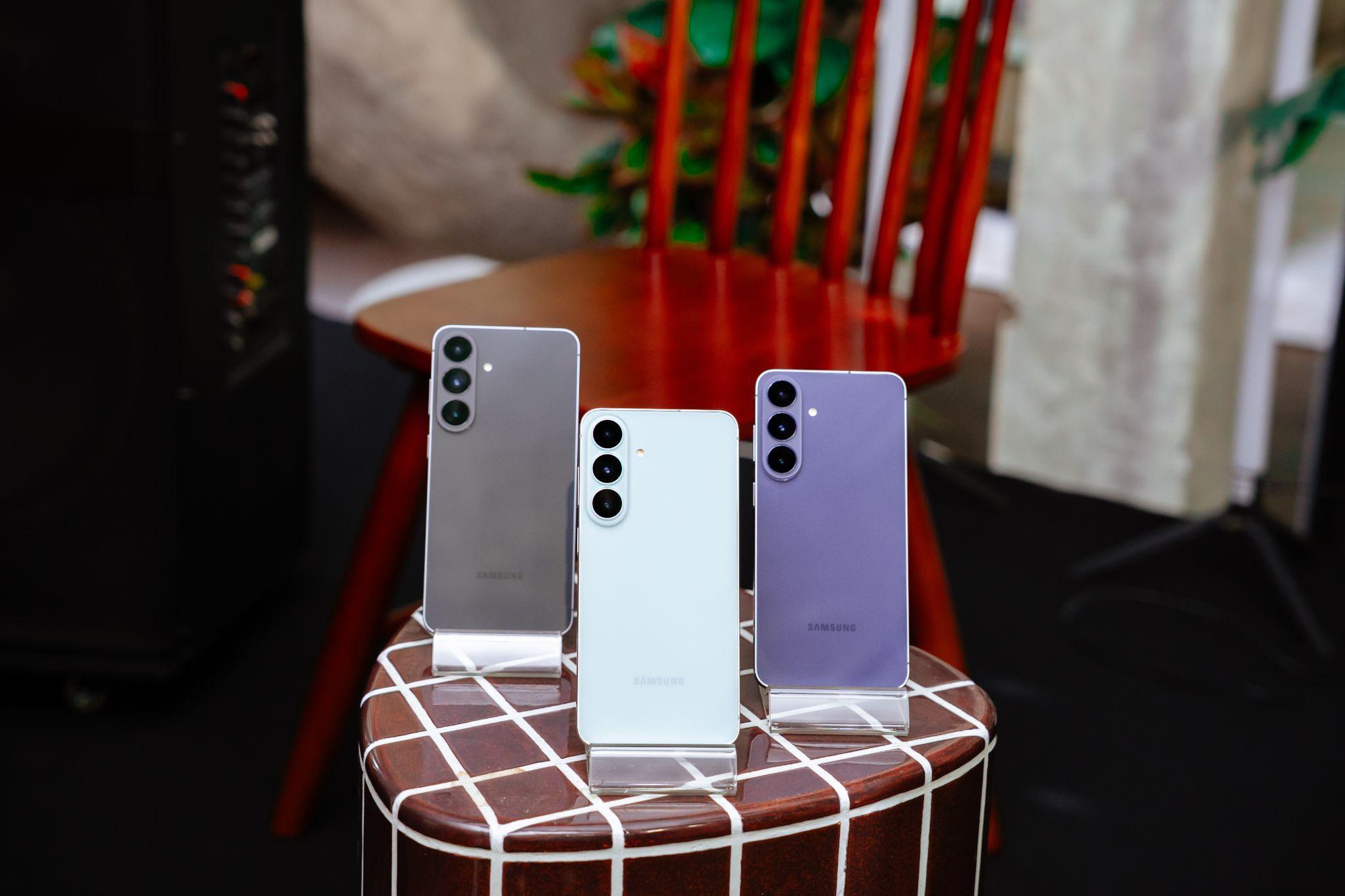 Galaxy S26 FE thay đổi quan niệm &ldquo;trải nghiệm flagship lu&ocirc;n đắt đỏ&rdquo;- Ảnh 2.