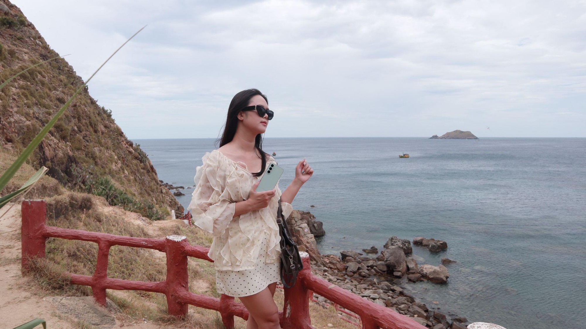Galaxy S26 FE hoá trợ thủ đắc lực cho lần đầu làm travel blogger - Ảnh 1.