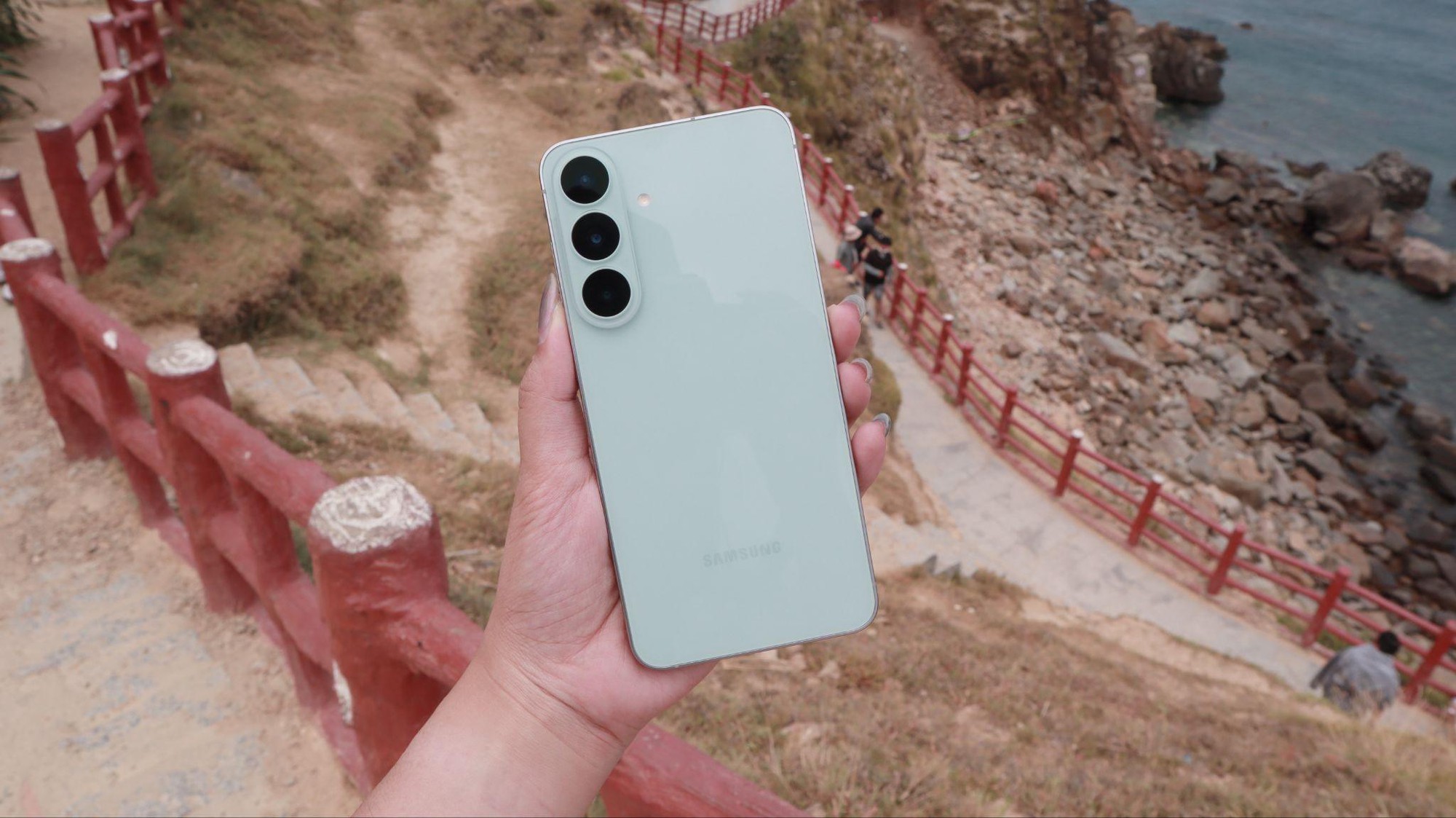Galaxy S26 FE hoá trợ thủ đắc lực cho lần đầu làm travel blogger - Ảnh 4.