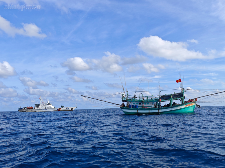 Chung sức gỡ 'thẻ v&agrave;ng' IUU, giữ b&igrave;nh y&ecirc;n tr&ecirc;n biển- Ảnh 1.