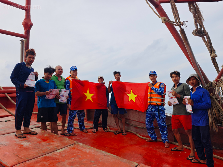 Chung sức gỡ 'thẻ v&agrave;ng' IUU, giữ b&igrave;nh y&ecirc;n tr&ecirc;n biển- Ảnh 3.