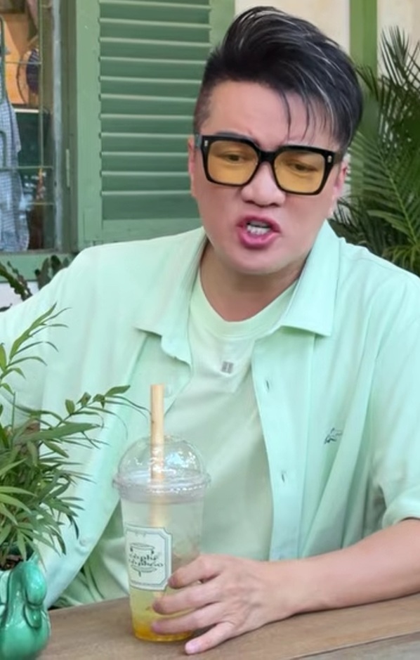 Đ&agrave;m Vĩnh Hưng n&oacute;i về những người quyết định sự sống c&ograve;n của m&igrave;nh- Ảnh 1.