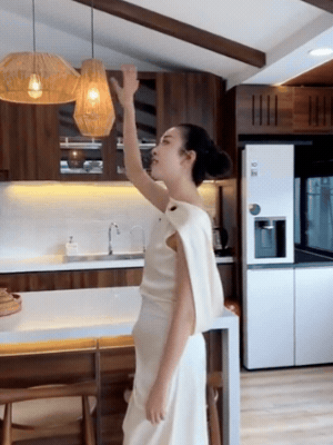 Căn nh&agrave; gia đ&igrave;nh chồng tặng &Aacute; hậu Thu&yacute; An  - Ảnh 5.