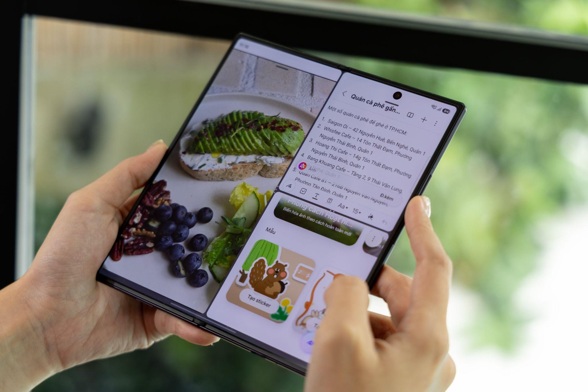Xóa sổ balo cồng kềnh, Galaxy Z Fold8 Ultra giúp bạn vừa làm việc vừa quẩy concert cực đỉnh! - Ảnh 1.