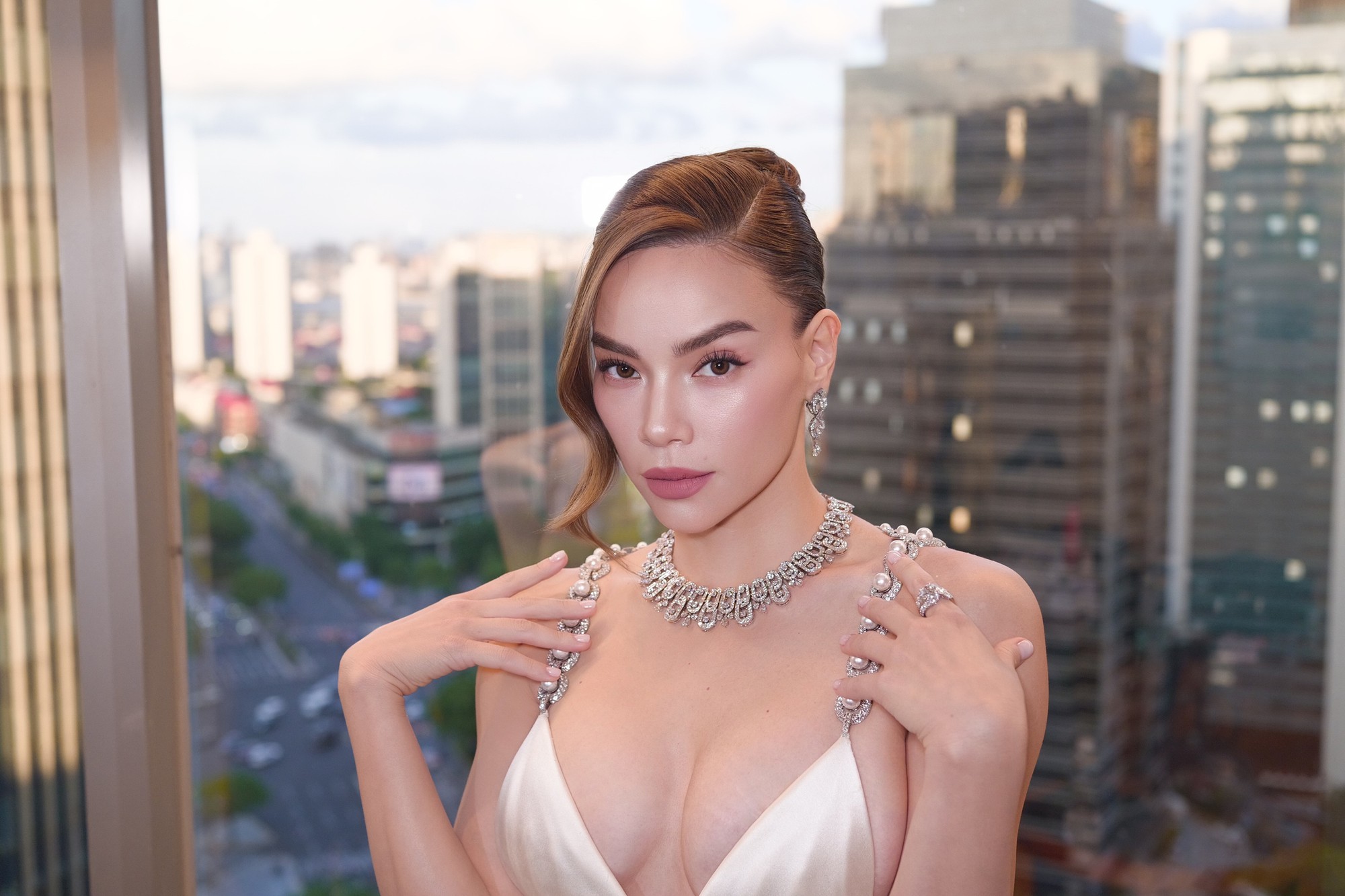 Hồ Ngọc Hà toả hào quang của ngôi sao đẳng cấp quốc tế tại Trung Quốc - Ảnh 3.