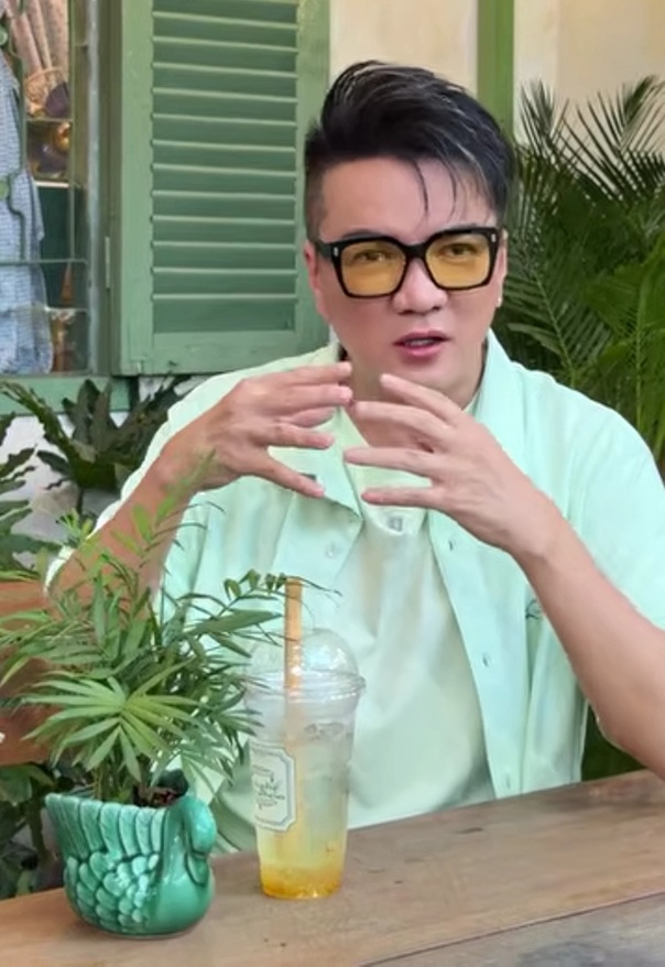 Đ&agrave;m Vĩnh Hưng: "Tr&ecirc;n mạng họ gọi t&ocirc;i l&agrave; thằng lu&ocirc;n"- Ảnh 1.