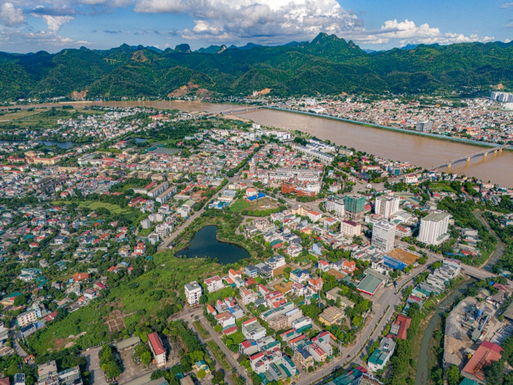 Trước thềm sáp nhập: Bất động sản vùng Tây Thủ đô "nóng" chưa từng thấy- Ảnh 1.