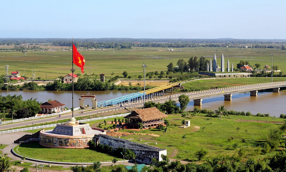 Chính thức thông qua chủ trương sáp nhập Quảng Bình - Quảng Trị: Cấp xã mới đi vào hoạt động từ ngày 1/7- Ảnh 1.