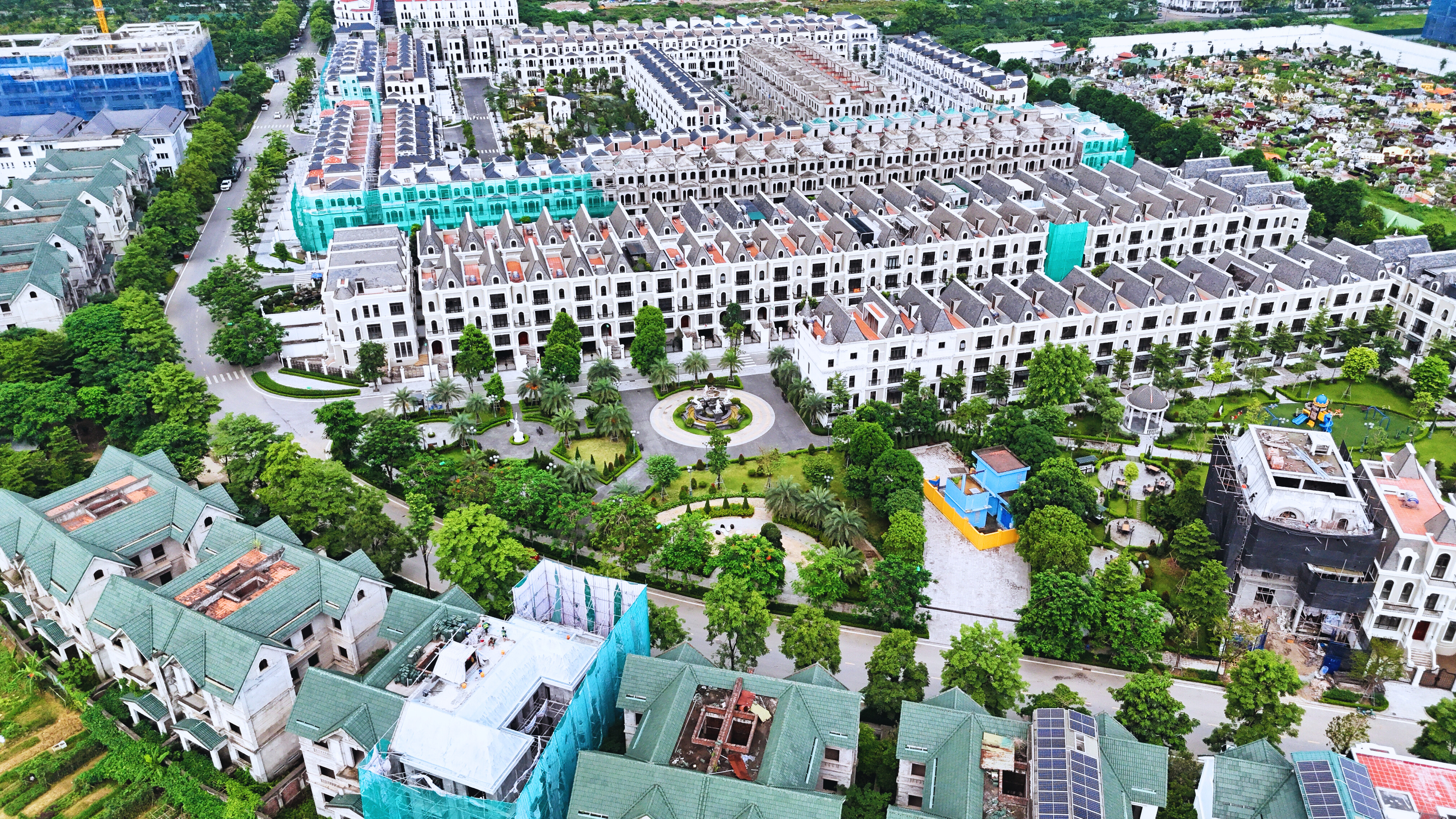 Cận cảnh khu biệt thự siêu sang giá hàng trăm triệu đồng mỗi mét vuông - Ảnh 6.