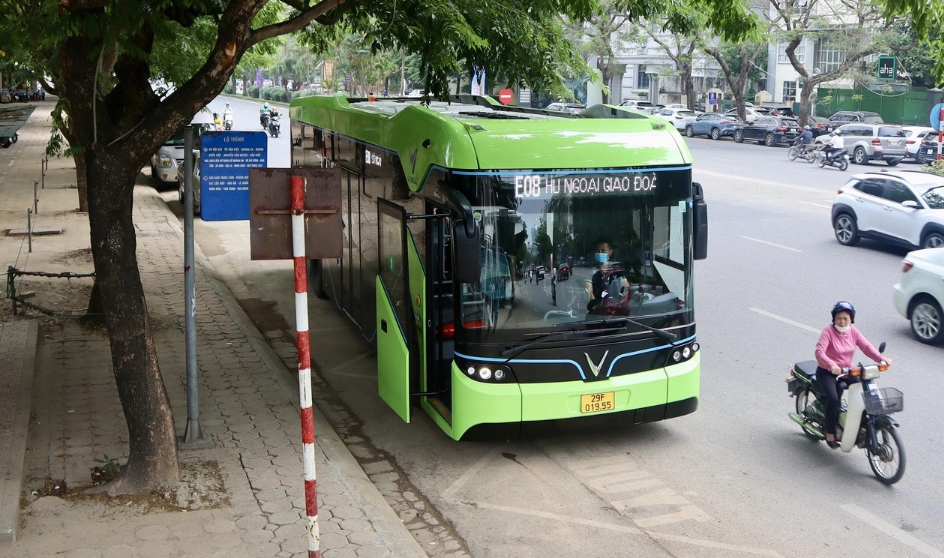 Hà Nội lên kế hoạch triển khai mini buýt điện trong khu Vành đai 1, hướng tới giao thông xanh toàn diện- Ảnh 1.