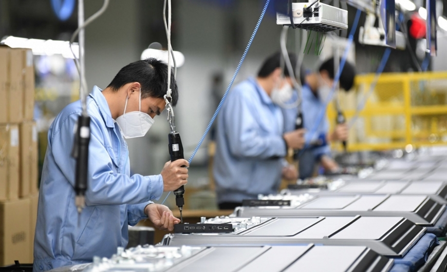 Nửa đầu năm 2025, FDI vào sản xuất bùng nổ, nhà xưởng lên ngôi- Ảnh 1.
