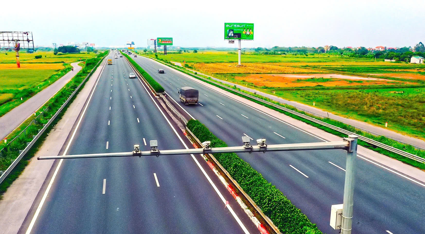Từ 15/8, thay đổi lớn trên hai tuyến cao tốc huyết mạch cửa ngõ Hà Nội- Ảnh 1.