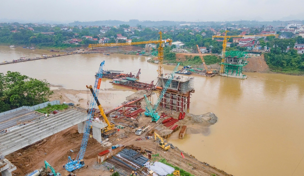 Thủ tướng chỉ đạo tăng tốc loạt dự án hạ tầng trọng điểm tại Phú Thọ- Ảnh 1.
