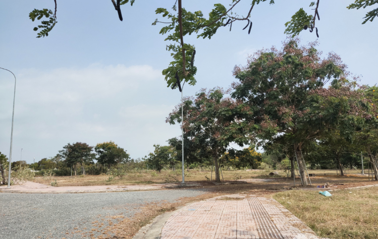 Giá đất tăng không ngừng nghỉ, nhiều dự án ở TP. Thủ Đức chục năm vẫn vắng bóng người