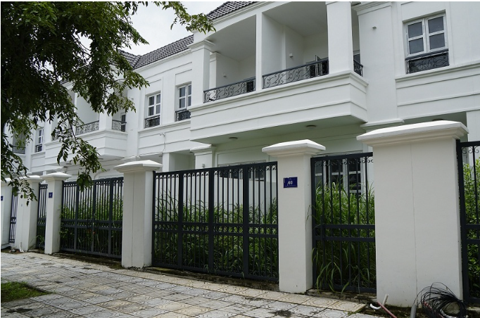 Bất động sản Nhơn Trạch: Nhà phố, biệt thự tiền tỉ vắng người