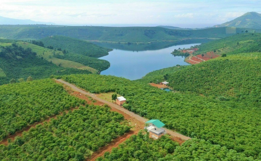 Lên rừng, xuống biển tìm đất ven sông, hồ làm dự án