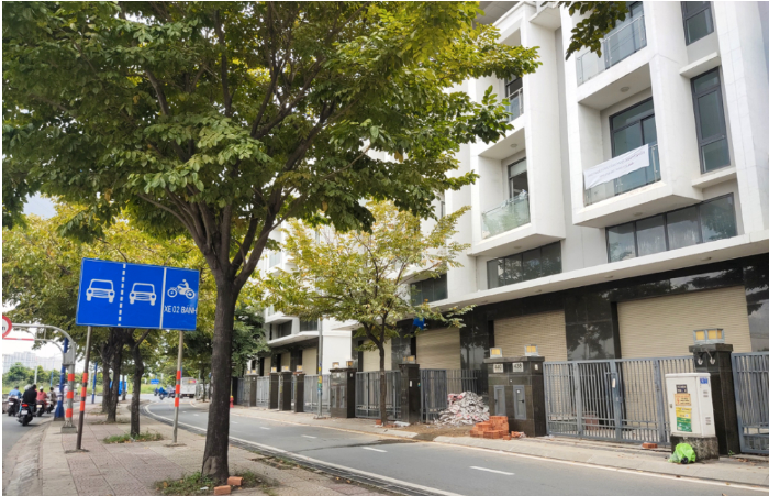 Nh&agrave; đẹp bỏ hoang tr&ecirc;n tuyến đường 2,8km bị Sở Giao th&ocirc;ng TP.HCM kiến nghị thanh tra