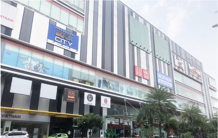 Gi&aacute; thu&ecirc; mặt bằng cao ch&oacute;t v&oacute;t, TTTM quay lại thời hưng thịnh,