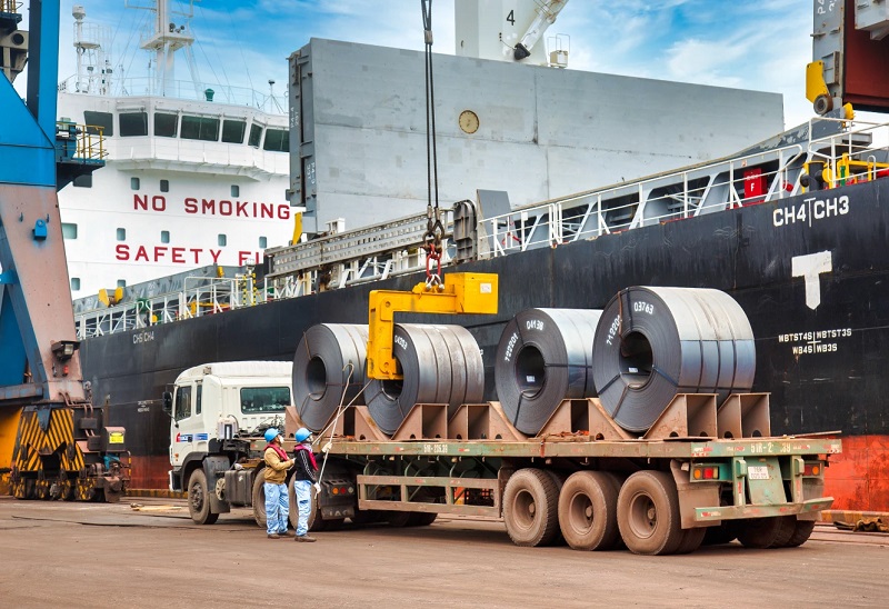 Thu 4 tỷ USD sau 9 tháng, ông chủ Hòa Phát báo tin vui cho cổ đông từ dự án Dung Quất 2 và mảng container- Ảnh 2.