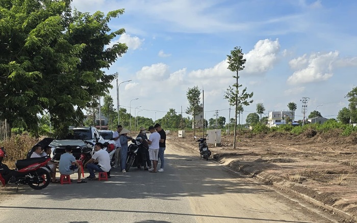 Bộ Xây dựng tiếp tục đề xuất giải pháp hạn chế “lướt sóng” trên thị trường bất động sản- Ảnh 1.