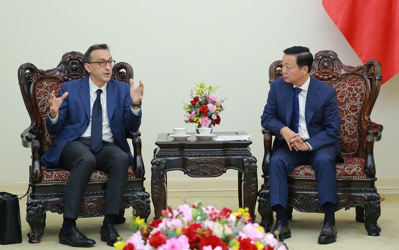 Hãng tàu biển Pháp đề xuất đầu tư dự án sà lan điện tại Việt Nam- Ảnh 1.