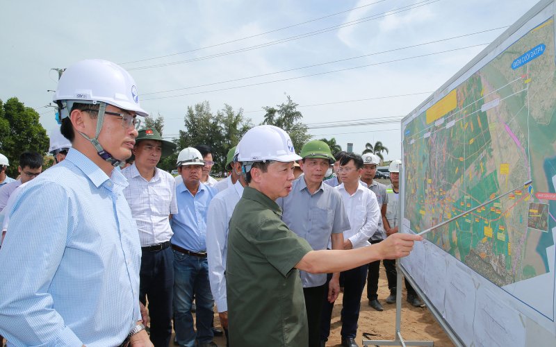 Phó Thủ tướng: Phải đảm bảo công suất khai thác mỏ cát kịp tiến độ thi công cao tốc ở ĐBSCL- Ảnh 2.