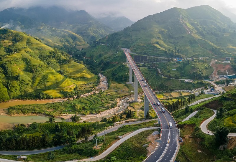 Xây dựng Lào Cai thành Trung tâm kết nối giao thương kinh tế giữa Việt Nam và các nước ASEAN- Ảnh 1.