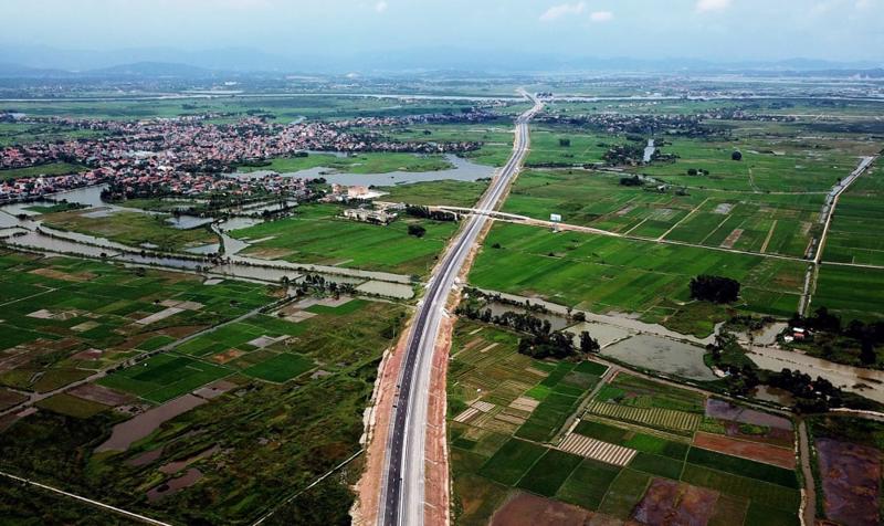 Cập nhật tiến độ dự án Đường ven biển kết nối hành lang kinh tế Đông Tây tại tỉnh Quảng Trị- Ảnh 1.