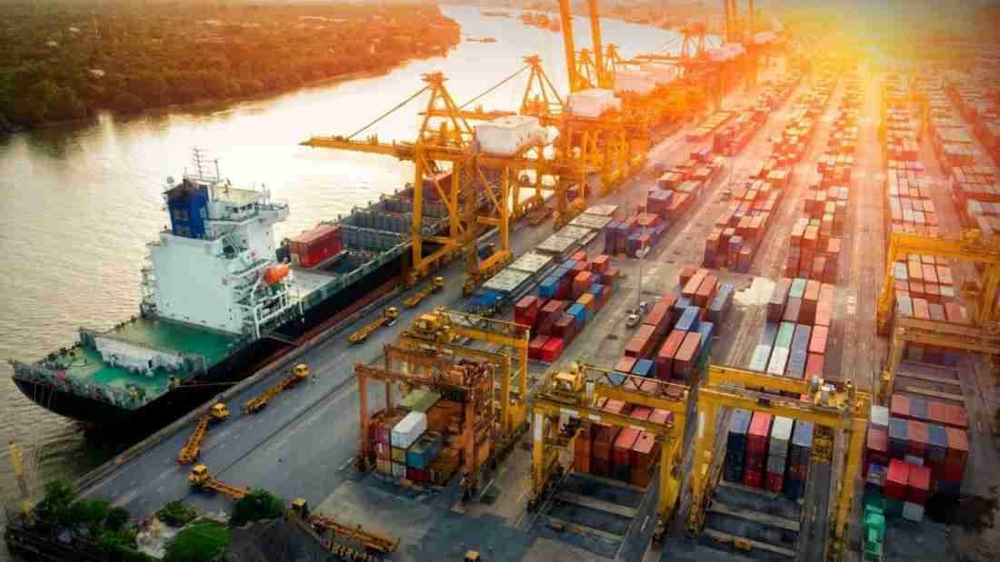 MBS: Tăng trưởng GDP năm 2024 có thể đạt 7,0% - 7,1%- Ảnh 1.