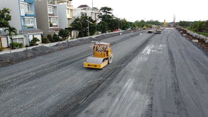 Sắp thông xe một đoạn 2km thuộc Dự án nâng cấp, mở rộng Quốc lộ 50- Ảnh 1.