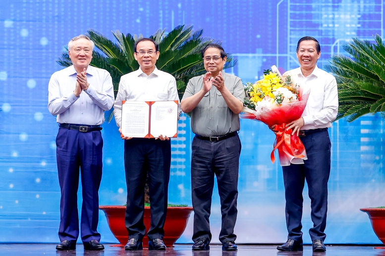 Thủ tướng: Cần cơ chế thu hút 5 triệu tỷ đồng đầu tư cho TP.HCM- Ảnh 1.