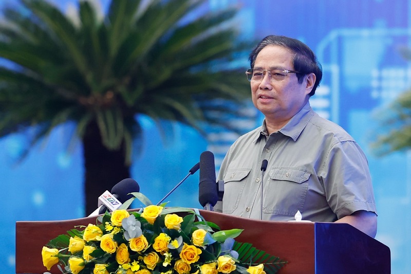 Thủ tướng đề nghị tỷ phú Phạm Nhật Vượng làm một siêu dự án giao thông ở trung tâm TP.HCM- Ảnh 1.