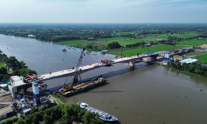 Long An hợp long cầu V&agrave;m Cỏ Đ&ocirc;ng v&agrave; khởi c&ocirc;ng tuyến đường ĐT822B- Ảnh 1.