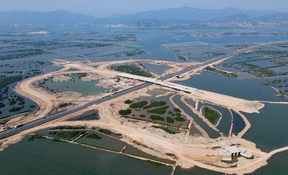 Quảng Ninh sắp c&oacute; th&ecirc;m lượng khổng lồ đất đ&aacute; l&agrave;m vật liệu thi c&ocirc;ng c&aacute;c c&ocirc;ng tr&igrave;nh, dự &aacute;n tr&ecirc;n địa b&agrave;n- Ảnh 1.