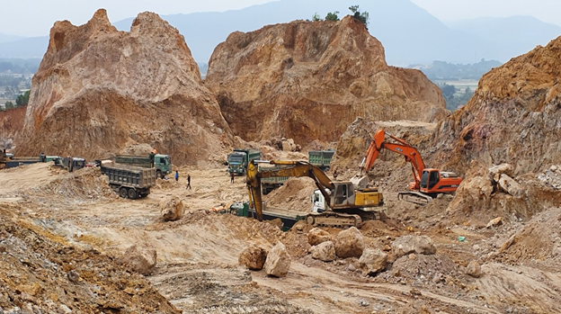 UBND tỉnh Thanh H&oacute;a vừa c&oacute; quyết định quan trọng về nguồn vật liệu thi c&ocirc;ng cho c&aacute;c dự &aacute;n tr&ecirc;n địa b&agrave;n- Ảnh 1.