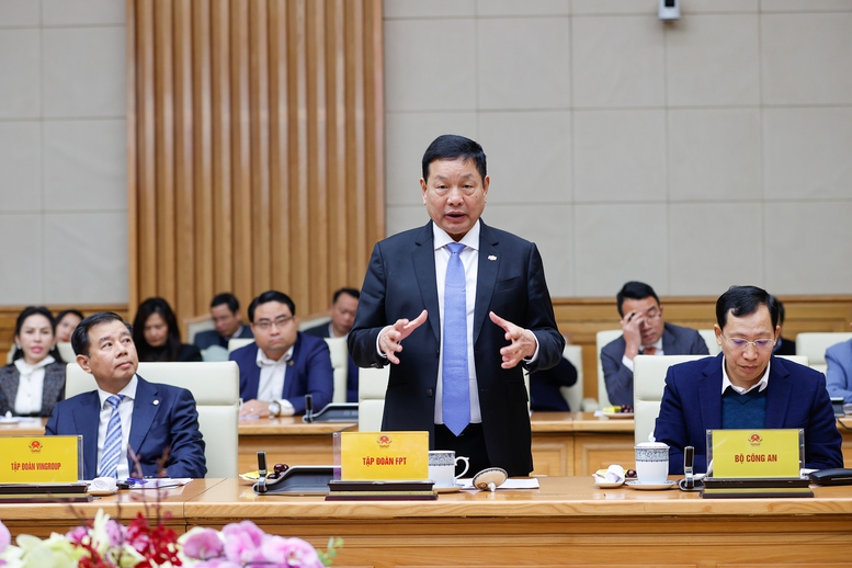 Chủ tịch FPT Trương Gia Bình đề nghị khẩn trương “bình dân AI vụ”, có thể đưa AI vào từ lớp 1- Ảnh 1.
