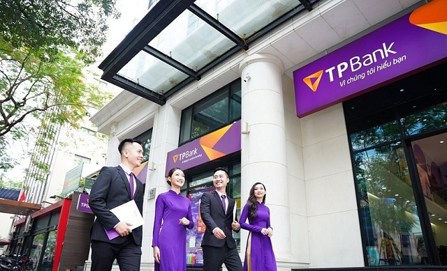 TPBank tính cắt giảm hàng trăm nhân sự, đặt mục tiêu lợi nhuận 9.000 tỷ đồng năm 2025- Ảnh 1.