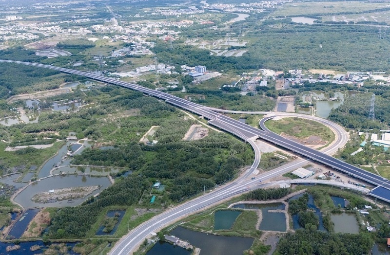 Từ 18h tối nay (28/4), chính thức cho xe lưu thông 28km trên cao tốc Bến Lức - Long Thành, cách di chuyển ra sao?- Ảnh 1.