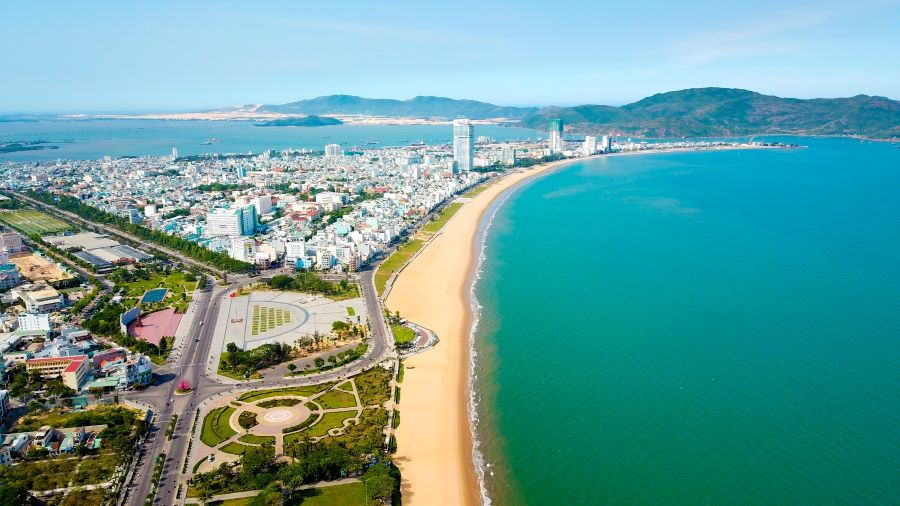 Tỉnh miền Trung kêu gọi đầu tư 364 dự án, loạt siêu dự án - Ảnh 1.
