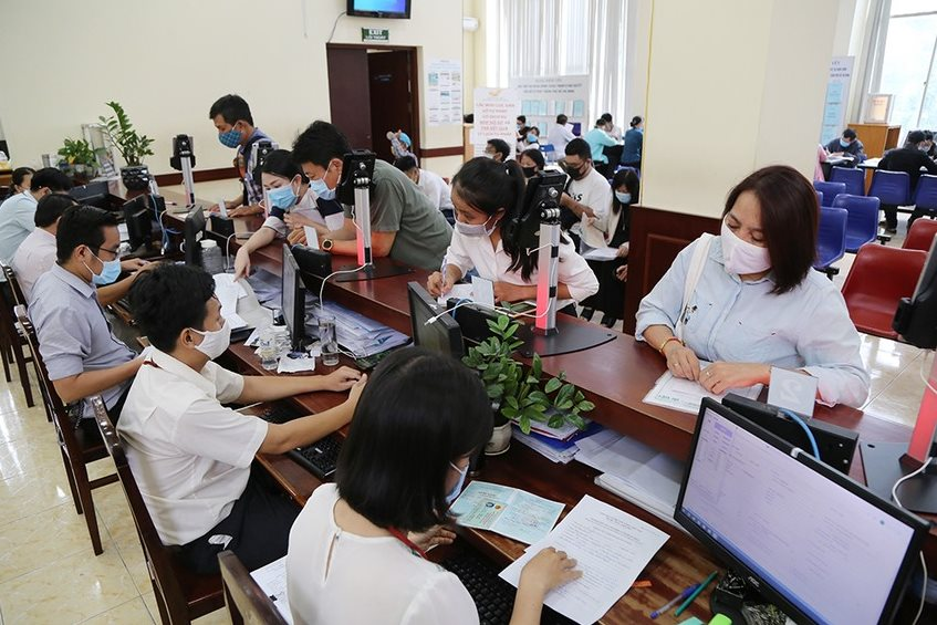 Bổ sung 44.000 tỷ đồng chi trả chế độ cán bộ nghỉ việc, 6.623 tỷ đồng để miễn học phí- Ảnh 1.
