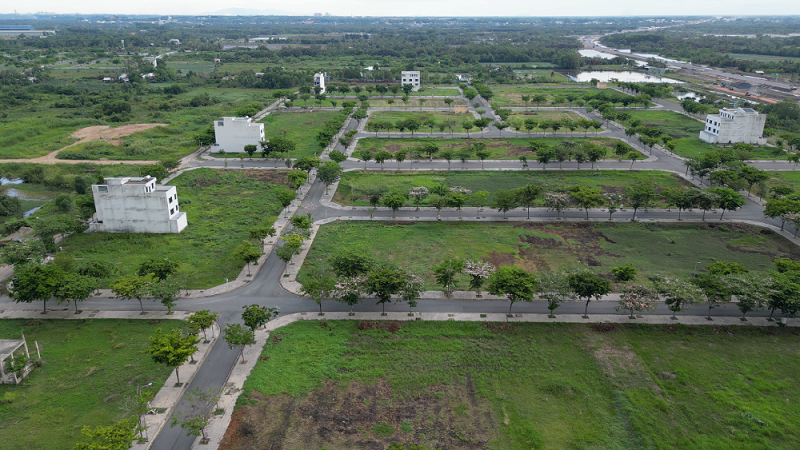Giá đất bị đẩy lên cao theo tin sáp nhập tỉnh, thành - Ảnh 1.