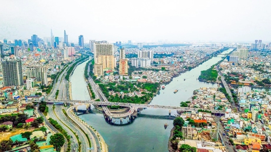 Bất động sản 24h: Quận 8 sắp có thêm cầu Bình Tiên, cầu Rạch Cát và 3 cầu Kênh Ngang- Ảnh 1.